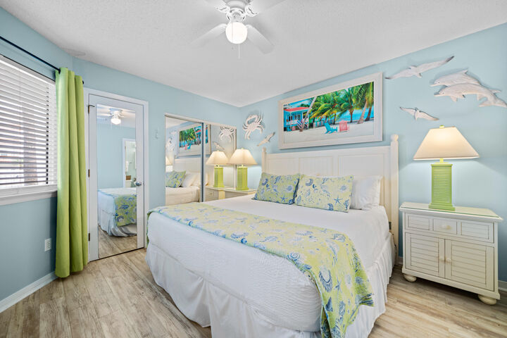 Property Photo:  862 Scallop Court 105  FL 32548 