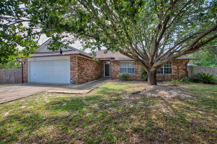 Property Photo:  7241 Antoinette Circle  FL 32566 