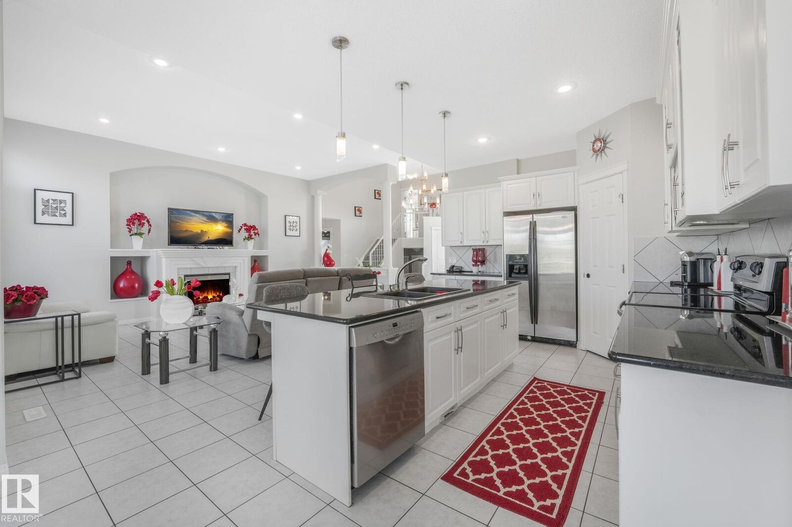 Property Photo:  16239 2 Street NE  AB T5Y 3K6 