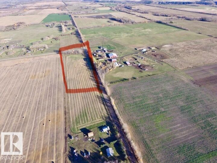 Property Photo: 2 27306 Twp Rd 510 AB T7Z 2W8