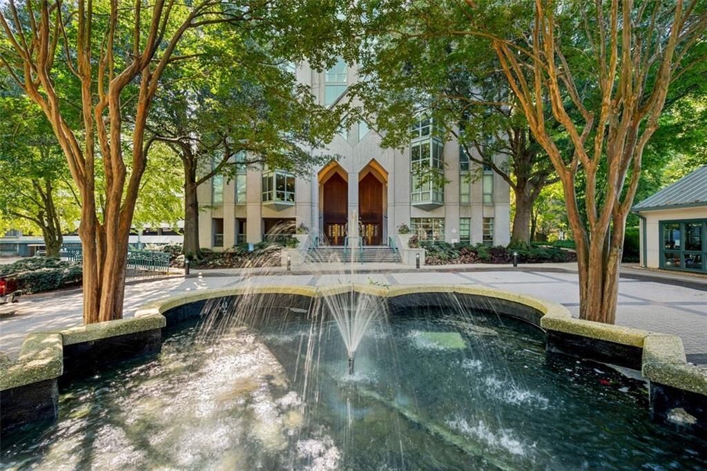 Property Photo: 2870 Pharr Court South NW 2505 GA 30305