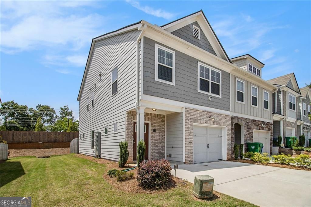 Property Photo:  1884 Plainsboro Drive  GA 30058 