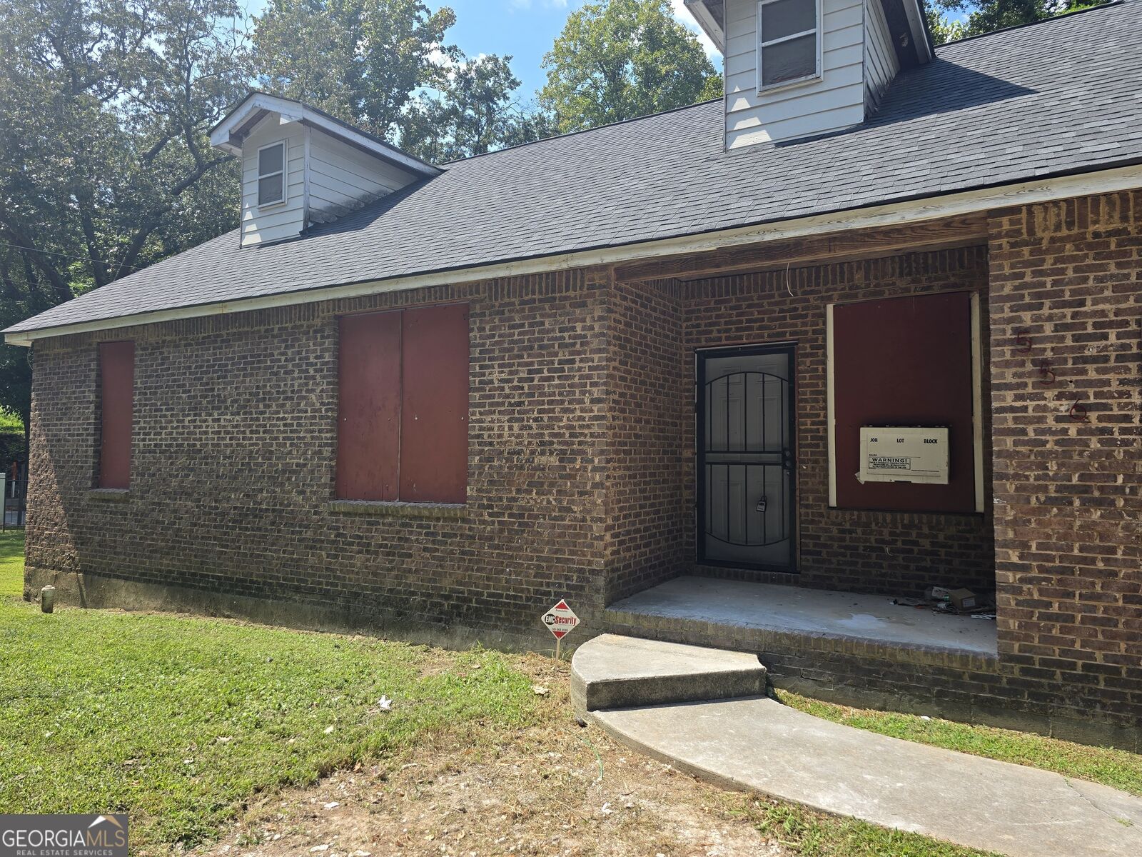 Property Photo:  556 Bolton Road NW  GA 30331 