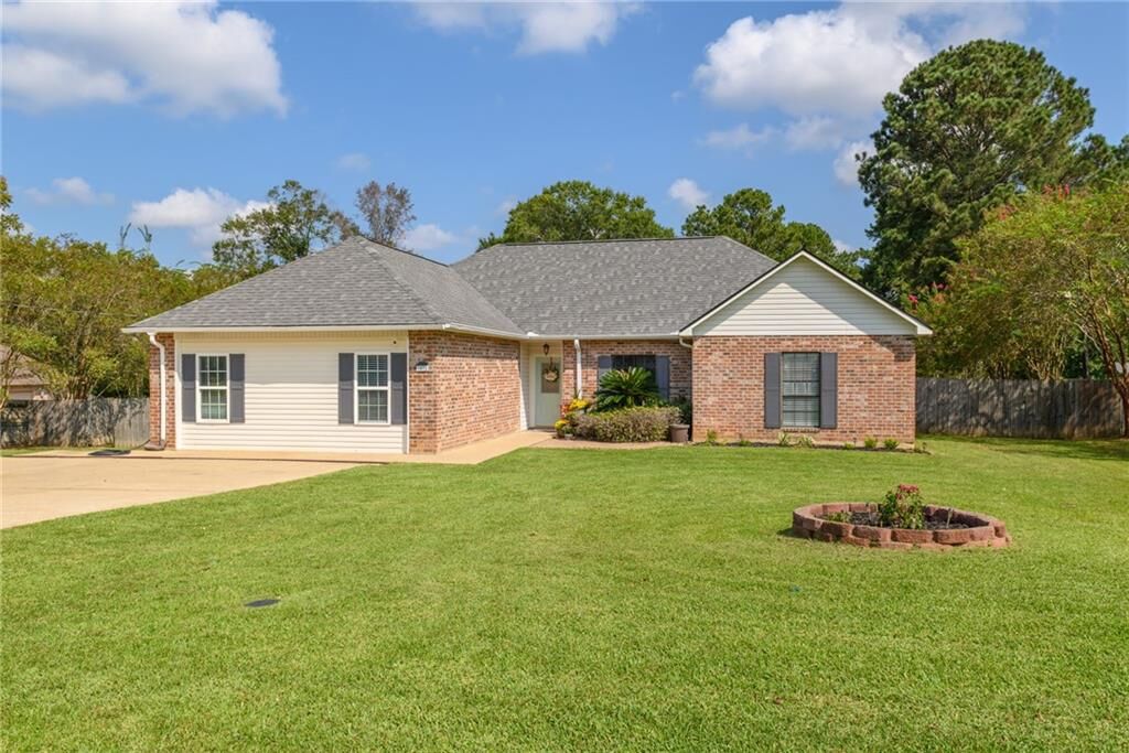 Property Photo: 1024 Amber Lane LA 71360