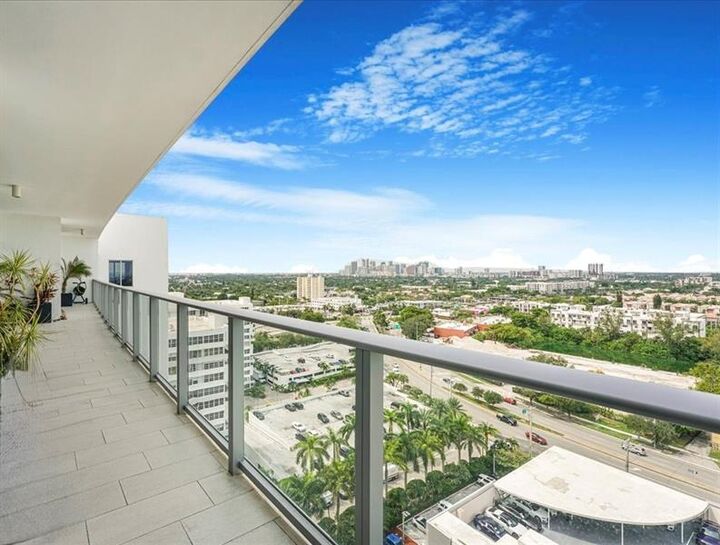 Property Photo:  1180 N Federal Hwy 1606  FL 33304 