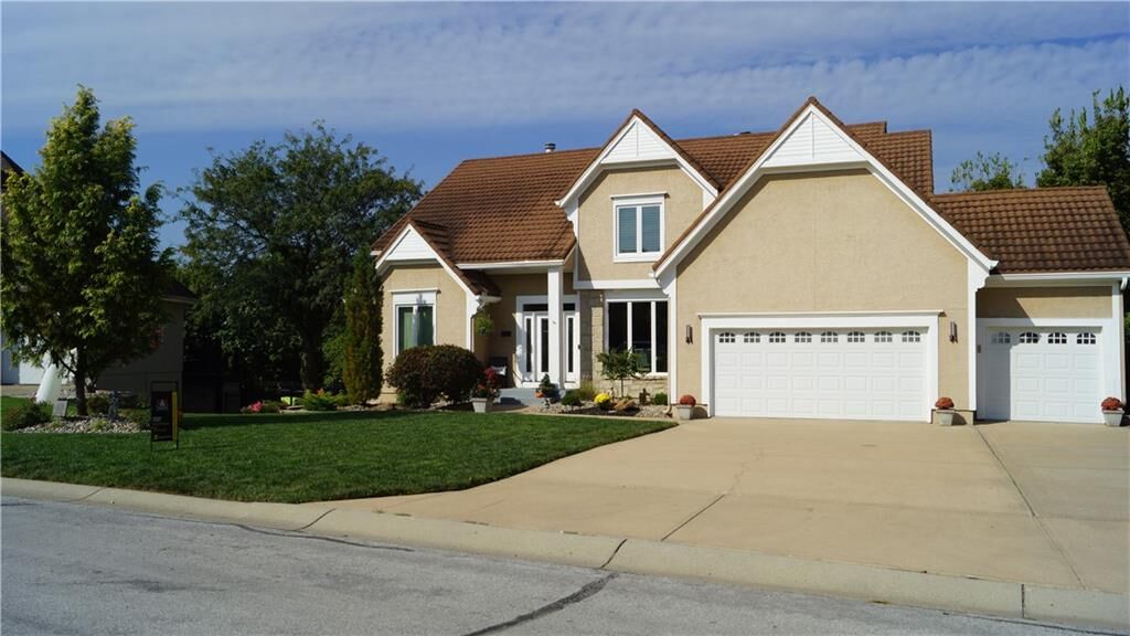 Property Photo:  6122 NE Upperwood Road  MO 64064 