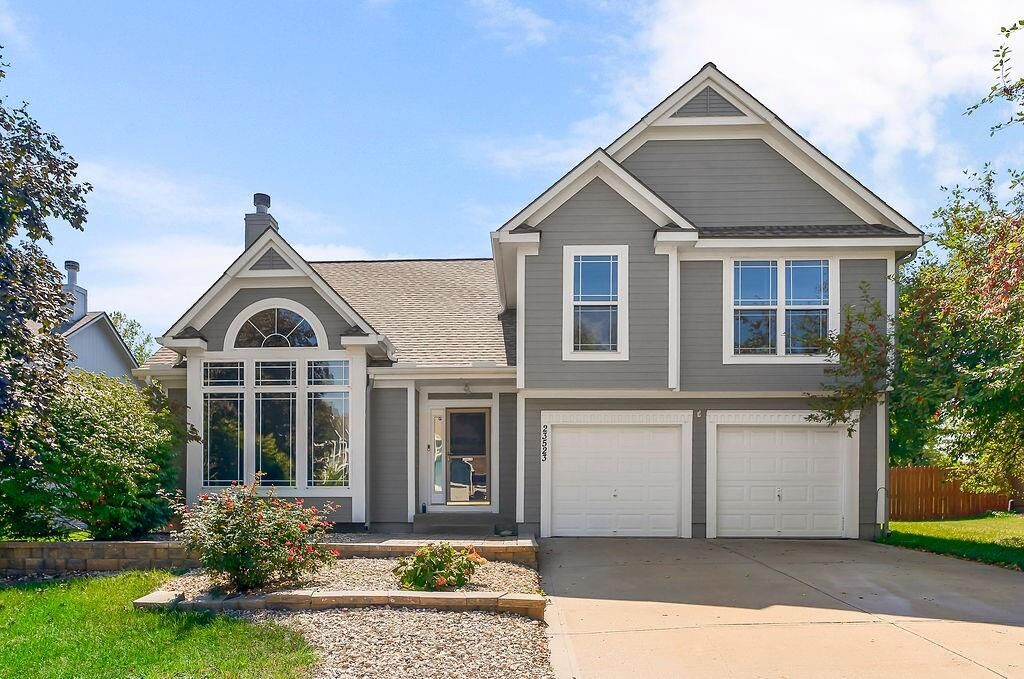 Property Photo: 23523 W 54th Terrace KS 66226