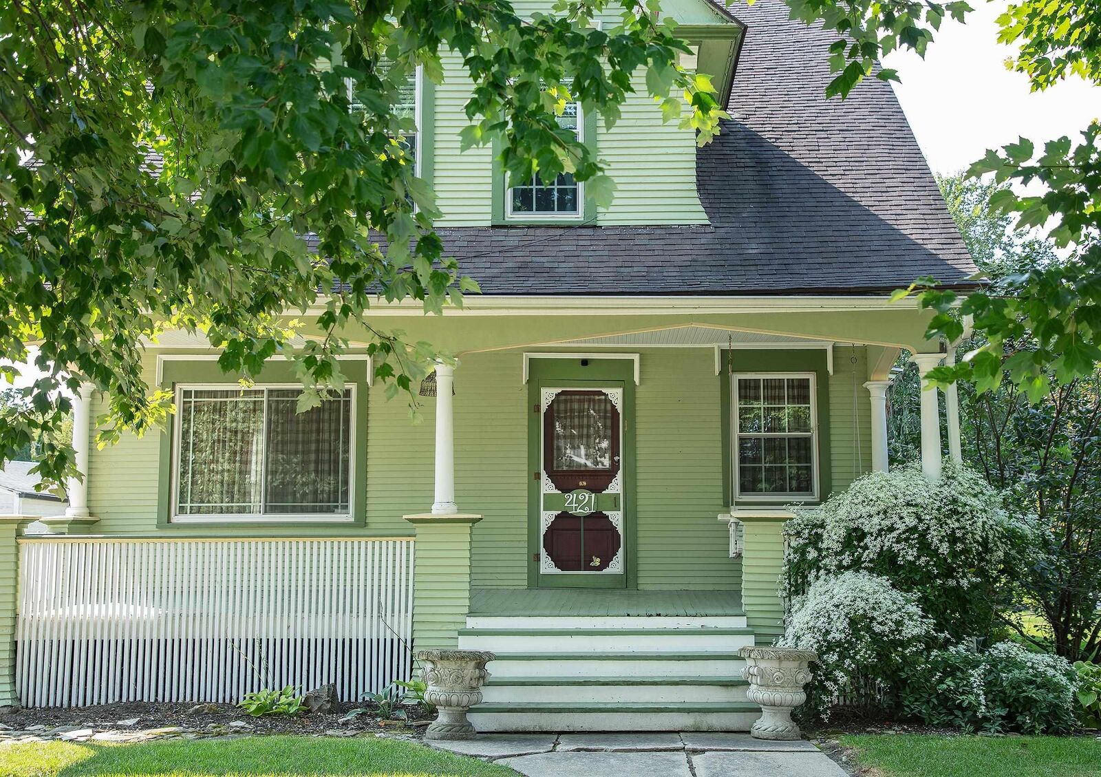 Property Photo:  421 Cedar Street  IA 50658 