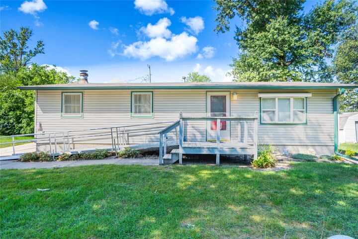 310 Sugar Plum Place  Marshalltown IA 50158 photo