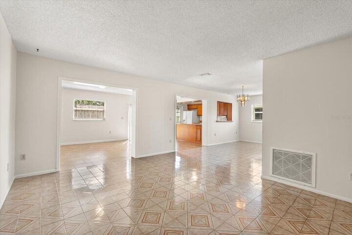 Property Photo: 503 Santiago Avenue FL 32807