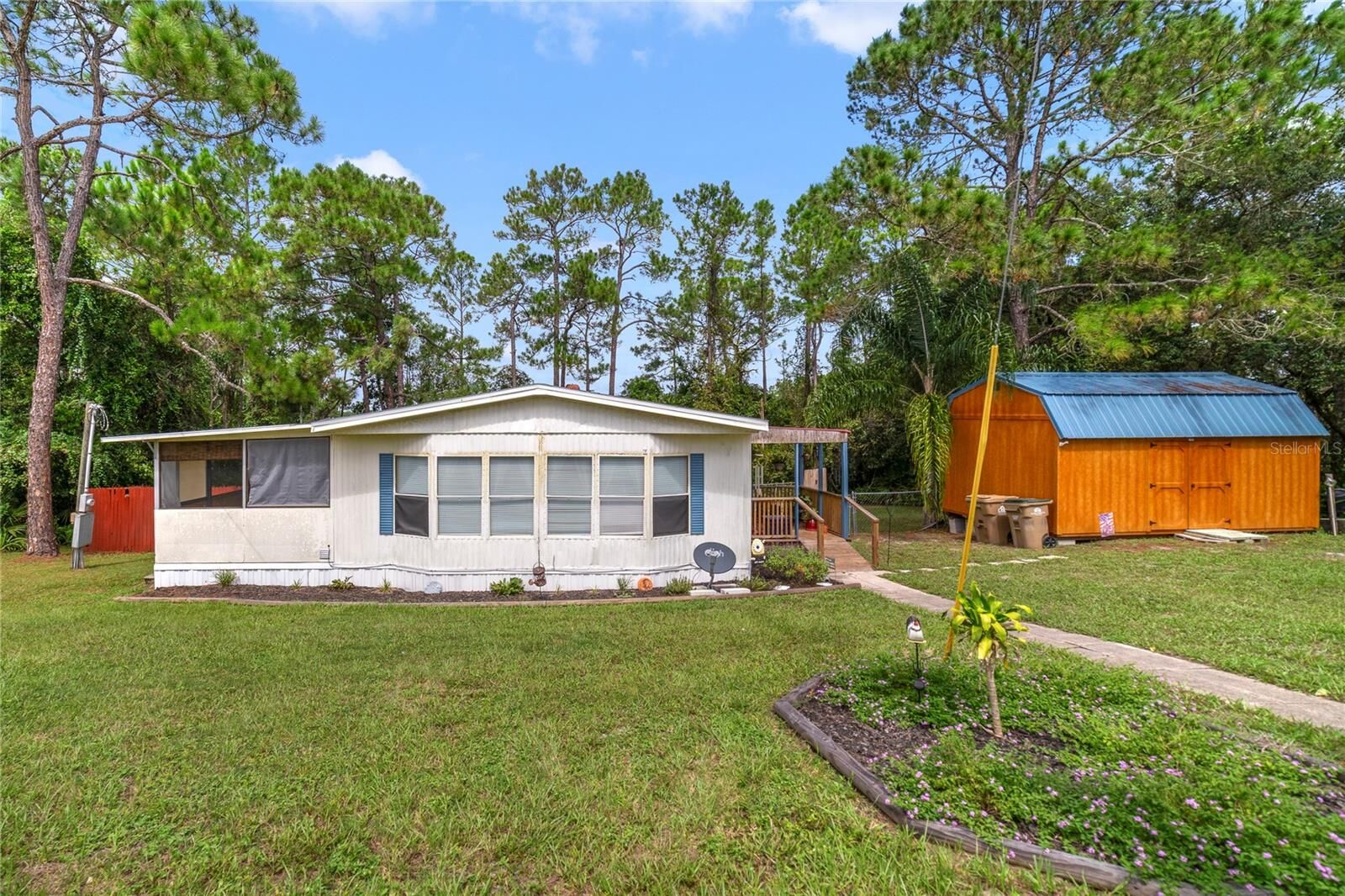 Property Photo: 44651 Twilight Trail FL 32720