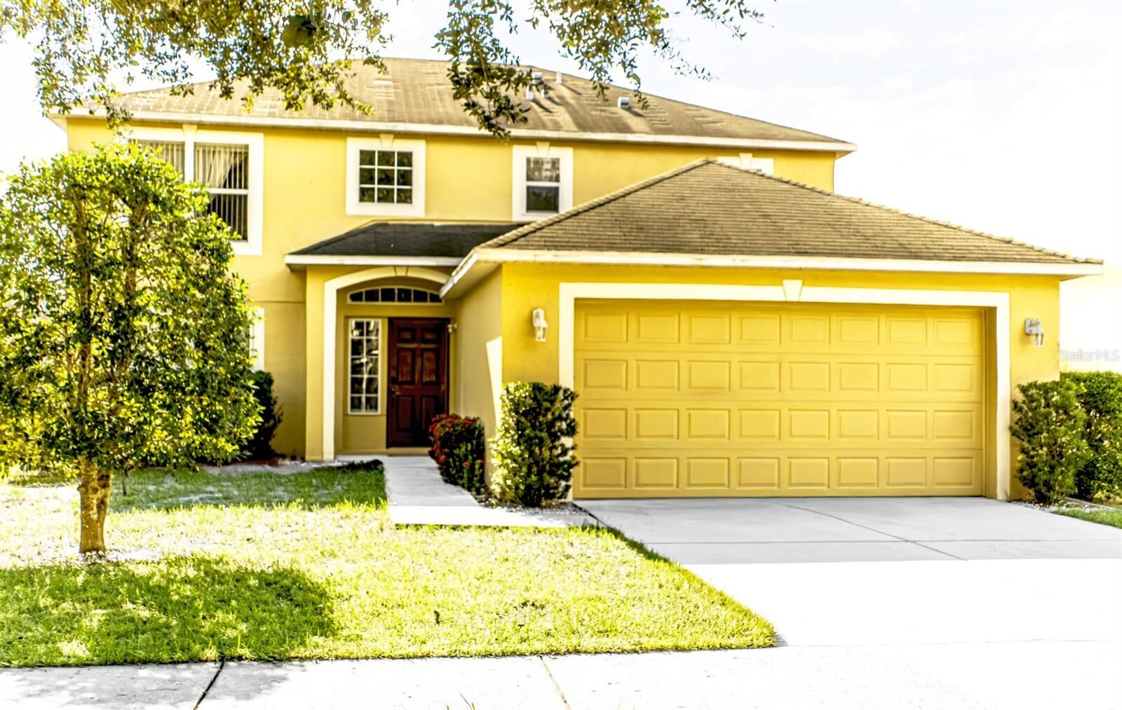 Property Photo: 10437 River Bream Drive FL 33569