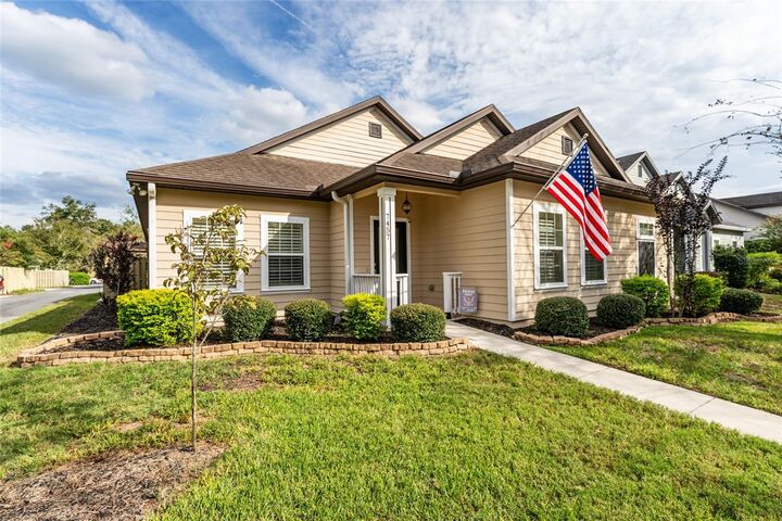 Property Photo: 7457 SW 81st Way FL 32608
