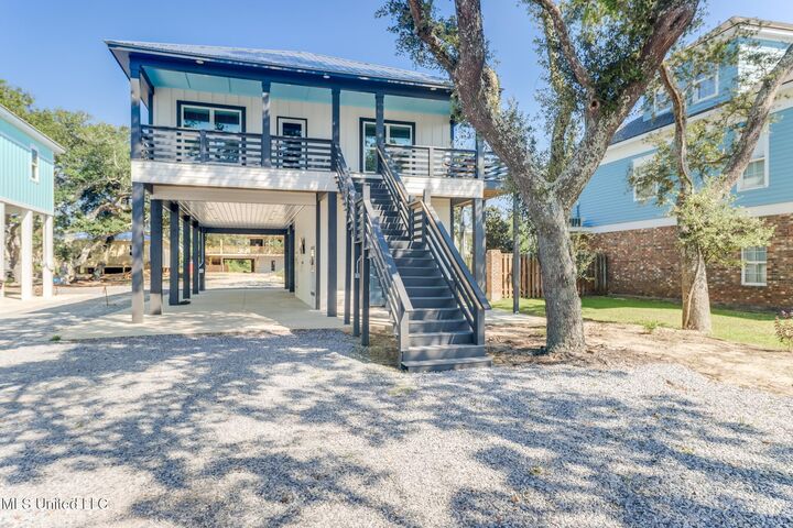 Property Photo:  1006 E Beach Boulevard  MS 39560 
