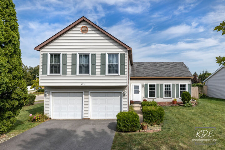 Property Photo: 1031 Bothwell Circle IL 60440