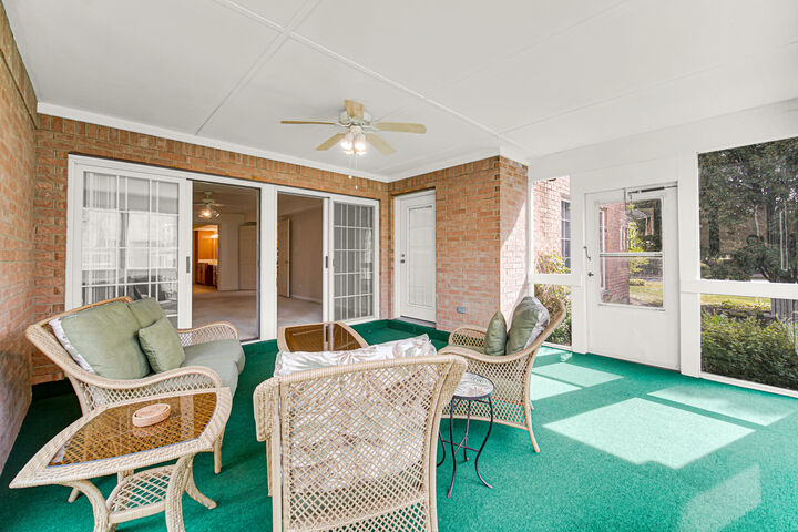 Property Photo: 5625 Chesapeake Drive 5625 IL 60050