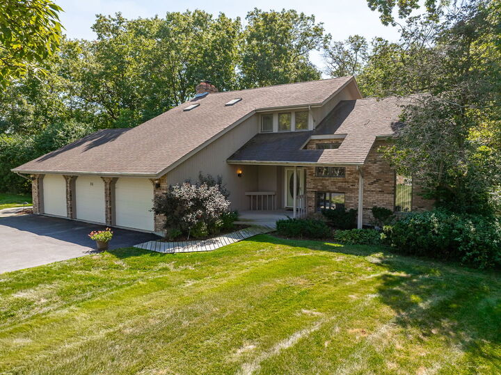 Property Photo:  20 Geneva Court  IL 60417 