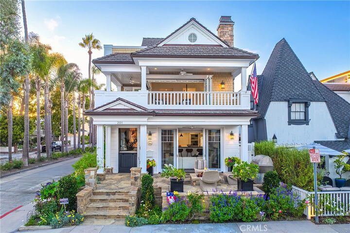 Property Photo: 201 Emerald Avenue CA 92662