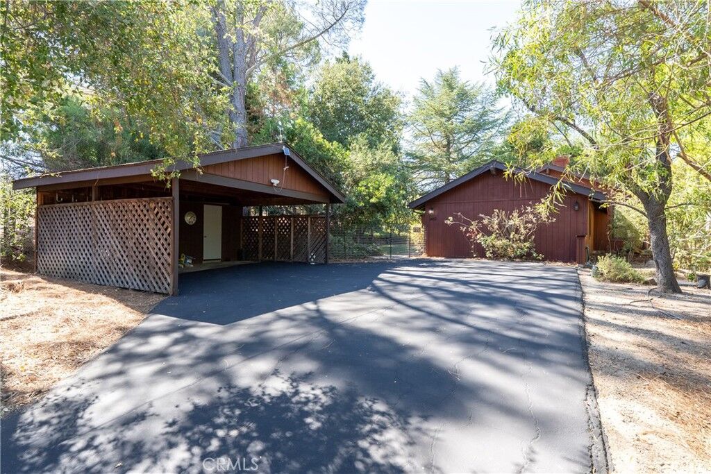 Property Photo:  2480 Ardilla Road  CA 93422 