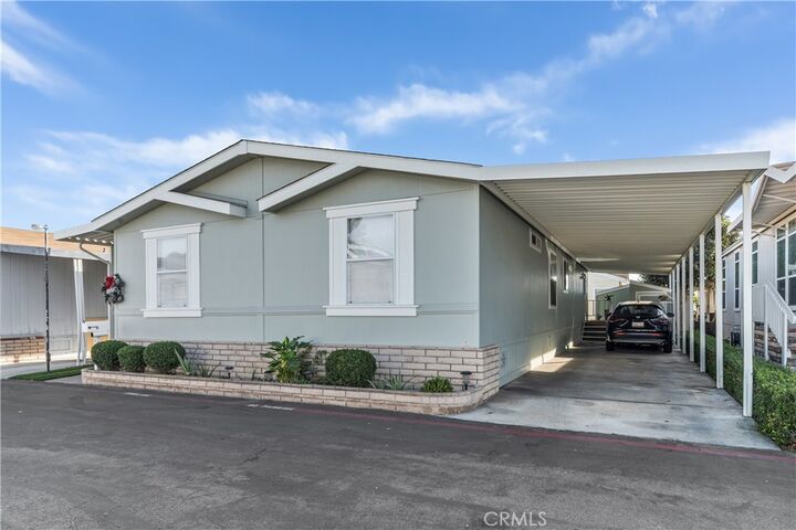 Property Photo:  108 Pigeon Lane  CA 92708 