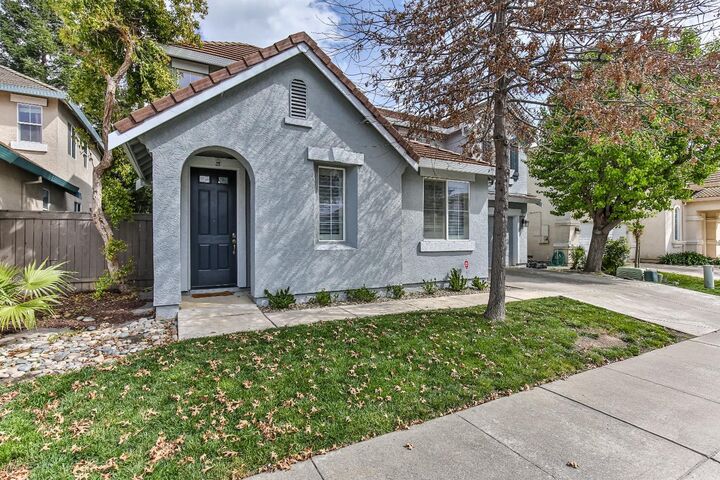 Property Photo: 371 Aviator Circle CA 95835