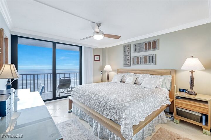Property Photo:  260 Seaview Court 1805  FL 34145 