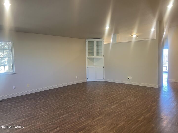 Property Photo: 6270 W Chinook Court NV 89433