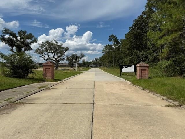 Property Photo:  282 La Chenier Drive  LA 70461
