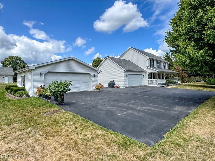 Property Photo:  469 Metz Road  OH 44408 