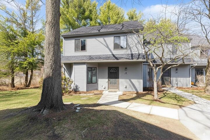 Property Photo:  22 Chelsea Circle  VT 05403-7260