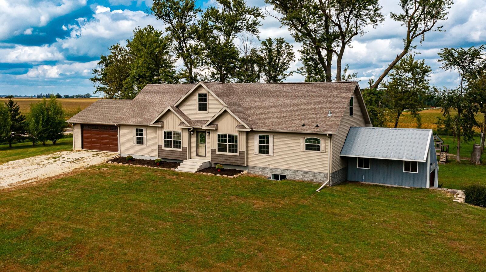 Property Photo:  11150 County 2  MN 55975 