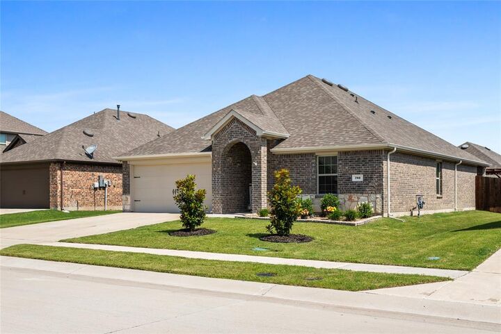 Property Photo:  702 Stampede Lane  TX 75407 