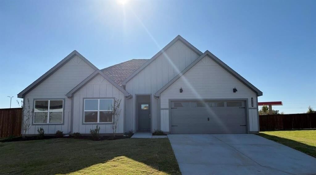 Property Photo:  4219 Cornerstone Circle  TX 76048 