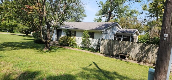 Property Photo: 111 E Helena AR 72761