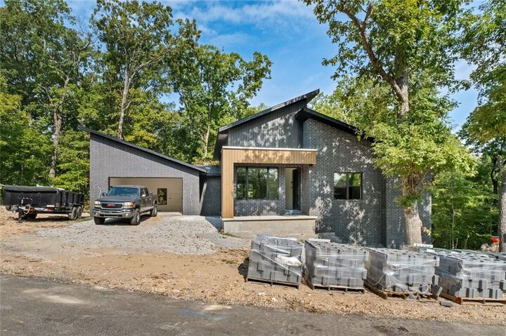 Property Photo: 5 Ayton Lane AR 72714
