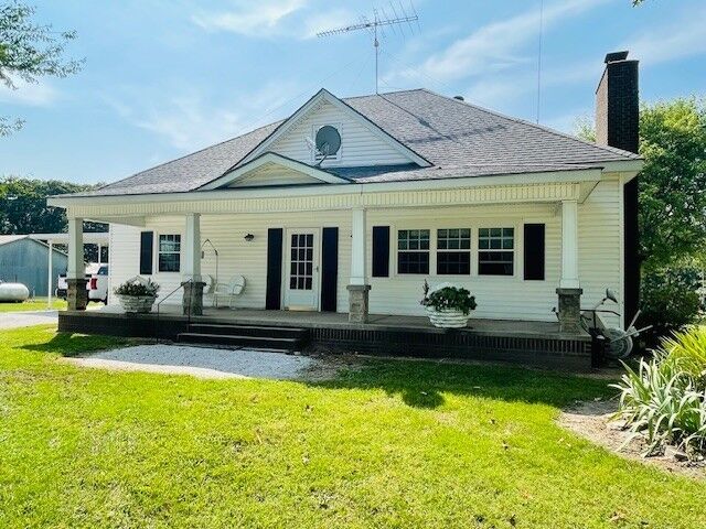 17273 London Road  Garfield AR 72732 photo