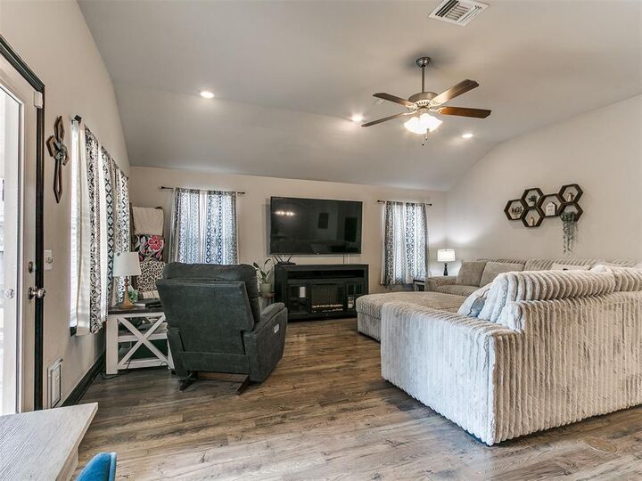 Property Photo:  12494 Native Hill Drive  OK 73020 