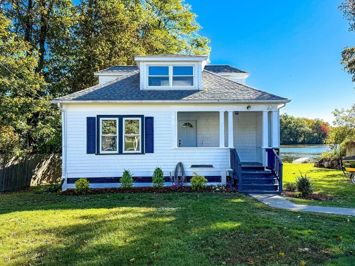 Property Photo: 82 Holden St MA 01605