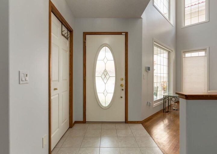 Property Photo: 37 Hampstead Gardens NW AB T3A 5Y4
