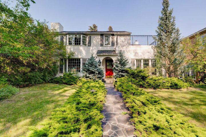 Photo de la propriété:  1332 Frontenac Avenue SW  AB T2T 1B8 