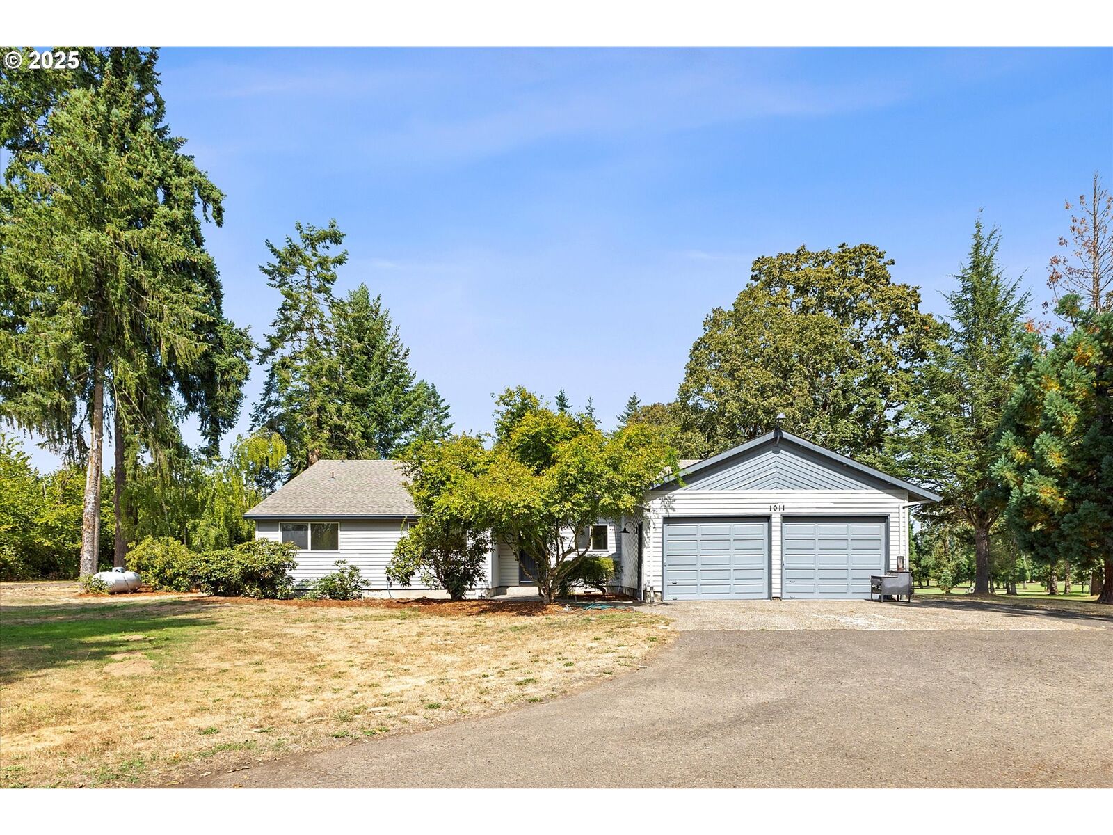 Property Photo:  1011 NW 334th Ave  OR 97124 