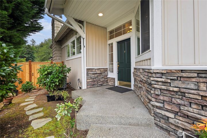Property Photo: 120 Newport Way NW 17 WA 98027