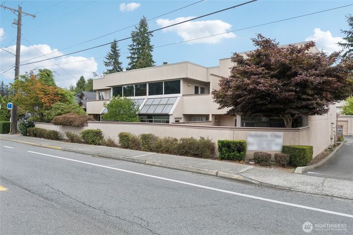 Property Photo:  8225  212th Street SW 304  WA 98026 