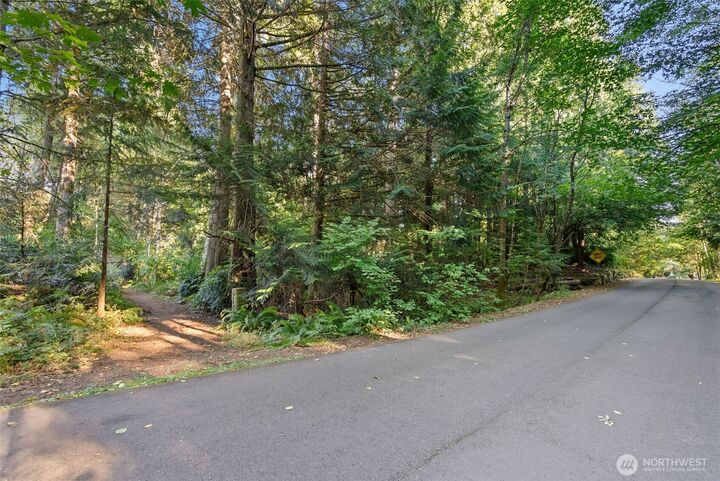 Property Photo:  6560 NE Latyson Lane  WA 98110 