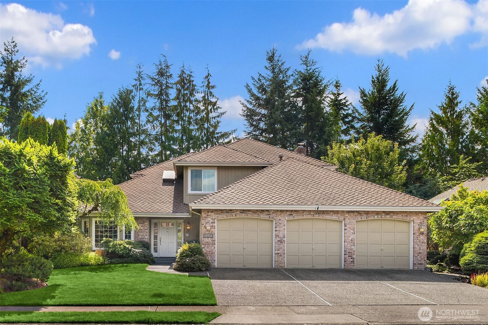 Property Photo:  14733 NE 57th Street  WA 98007 