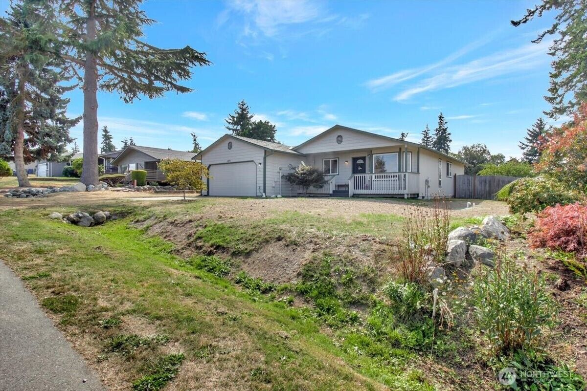 Property Photo: 1870 Edgewood Drive WA 98282