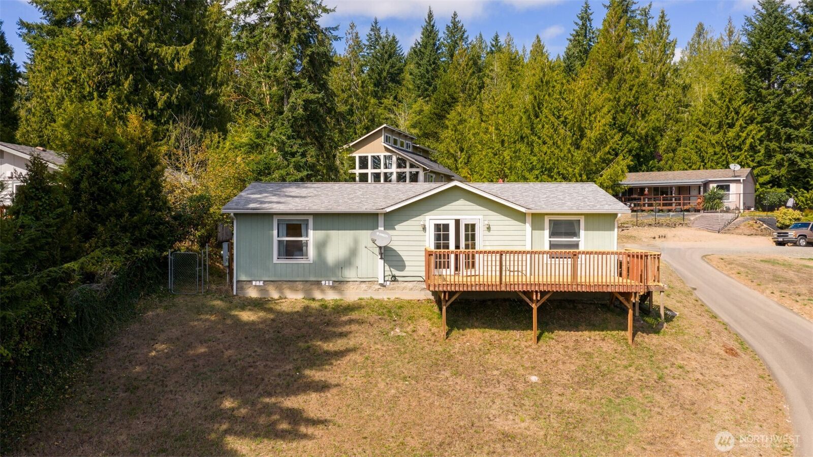Property Photo: 441 E Madrona Parkway WA 98546