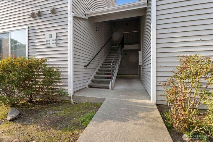 Property Photo: 1626 Grant Avenue S B202 WA 98057