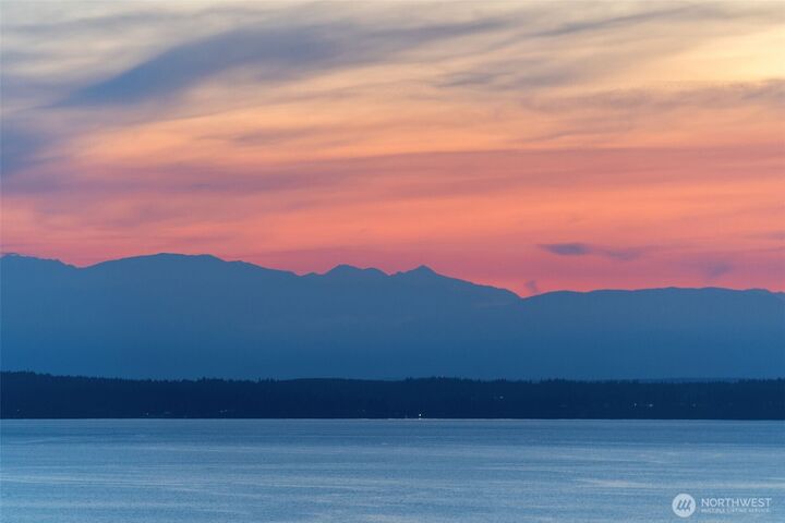 Property Photo:  7212  164th Street SW  WA 98026 