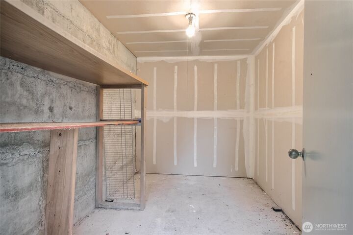 Property Photo:  4106  221st Place SE 1072  WA 98029 